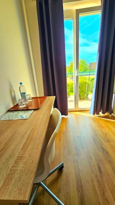Appartement Number 2 *